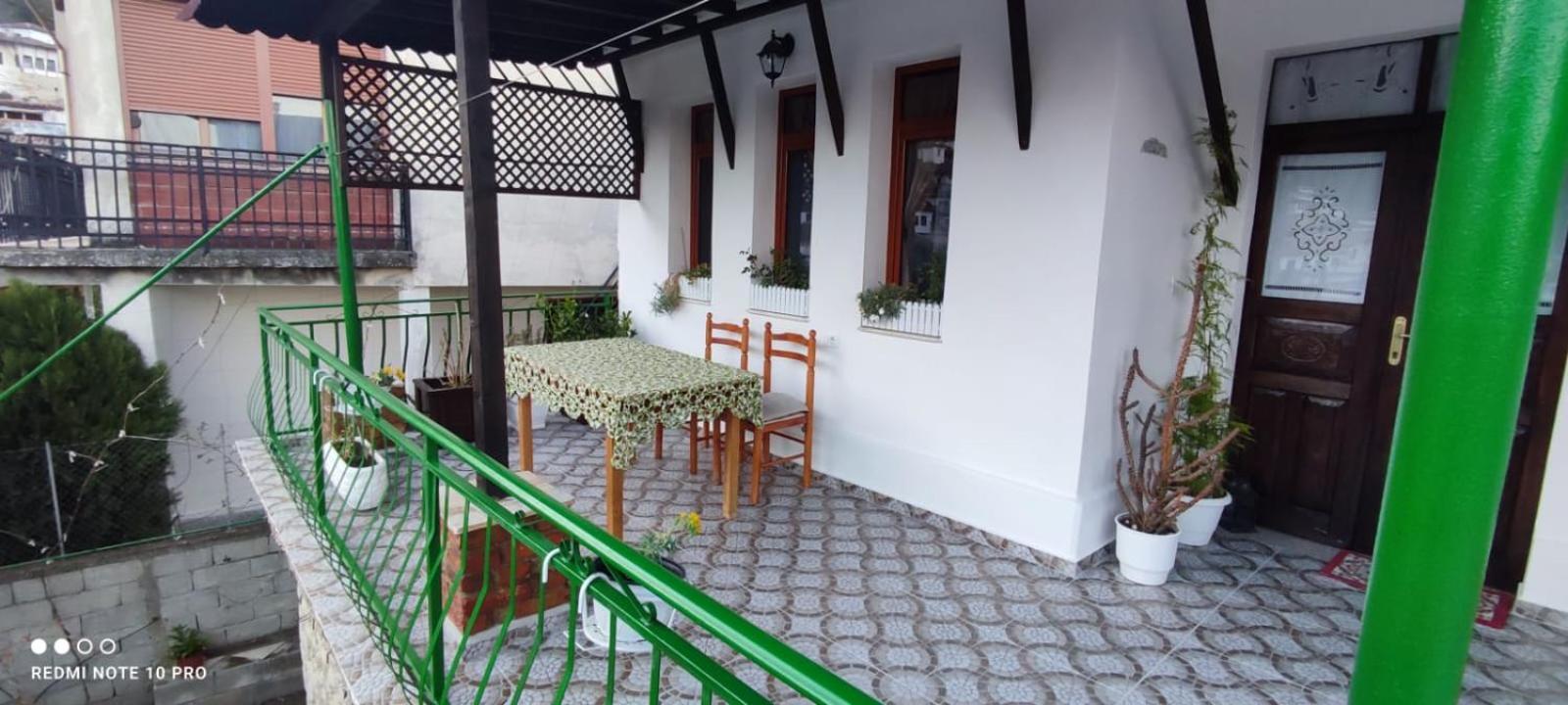 Guest House Baba Lluka Берат Экстерьер фото