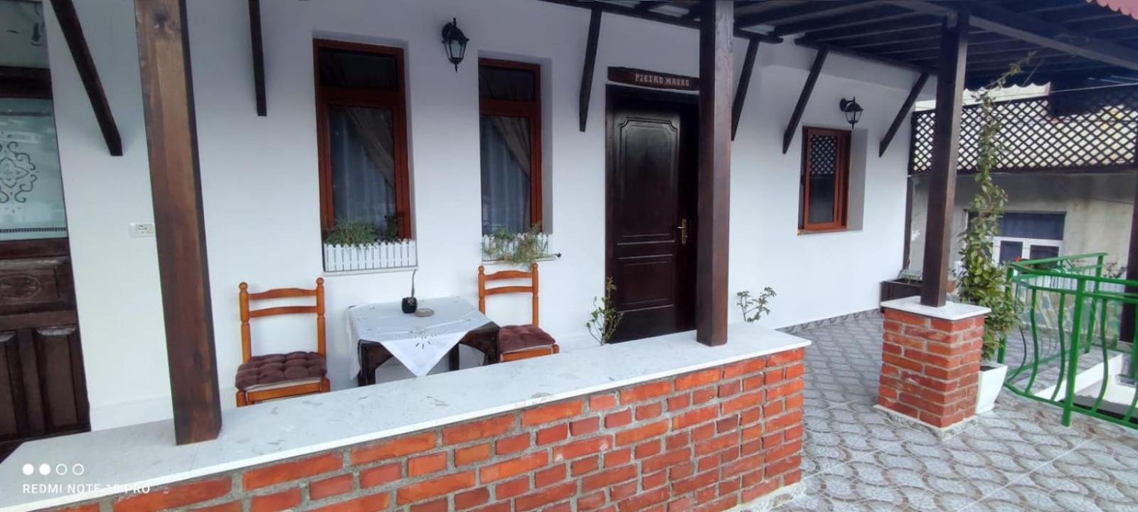 Guest House Baba Lluka Берат Экстерьер фото